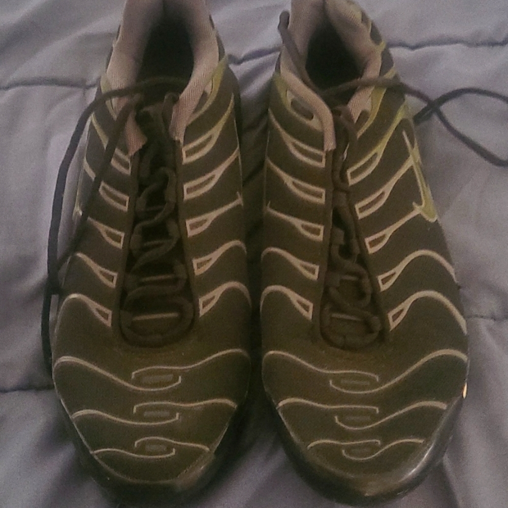 Nike Tennis shoes